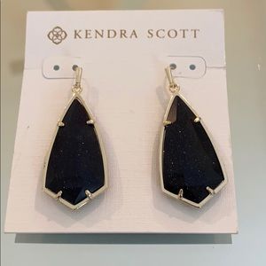 Brand new, never worn Kendra Scott earrings!